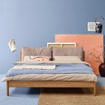 Bett LIV Eiche natur mit Kernlederschürze und Rückenkissen